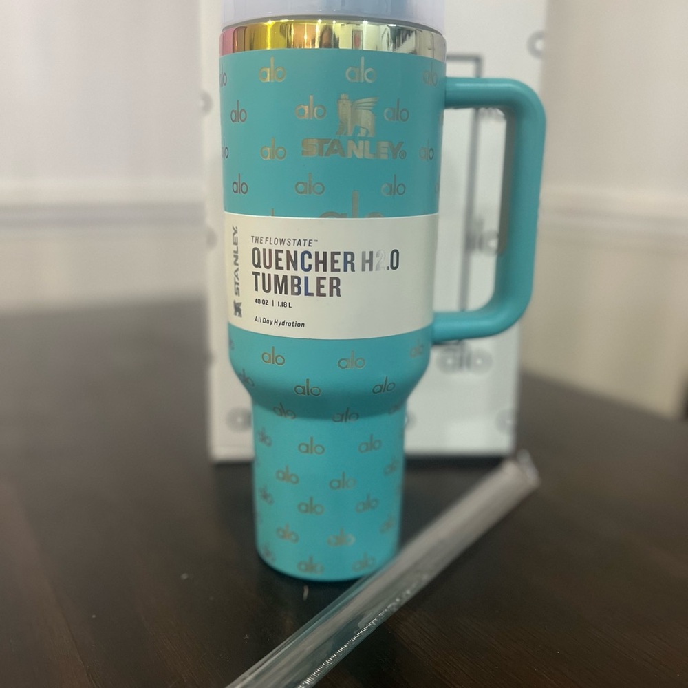 Quencher H2.0 Aqua Alo Tumbler with Straw